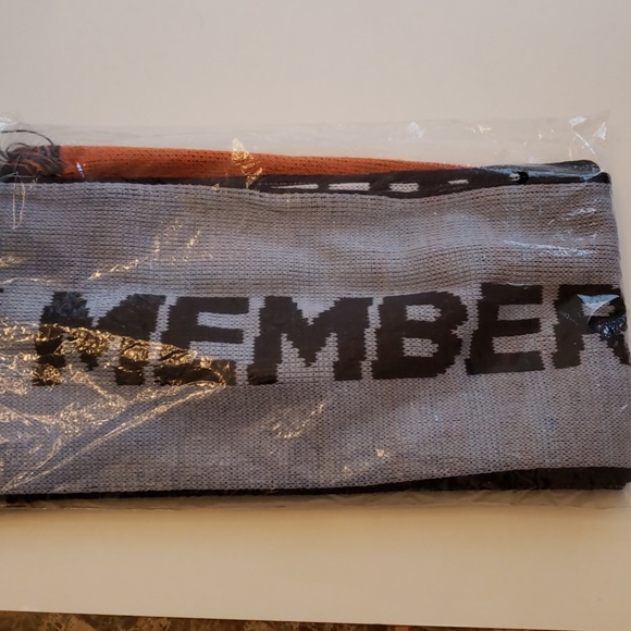 Scarf - Picture 2 of 4